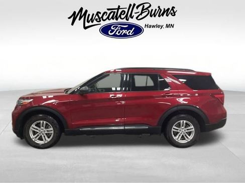 Used 2022 Ford Explorer XLT w/ Equipment Group 202A image 4