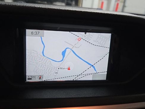 Used 2013 Mercedes-Benz E 350 4MATIC Sedan image 9