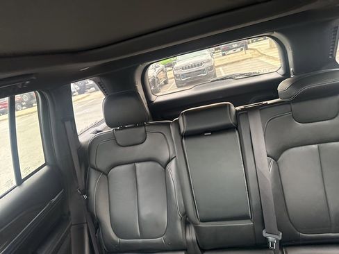 Used 2023 Jeep Grand Cherokee Overland image 25