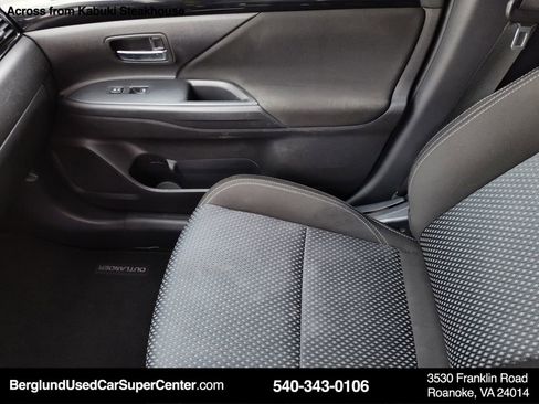 Used 2019 Mitsubishi Outlander ES image 31