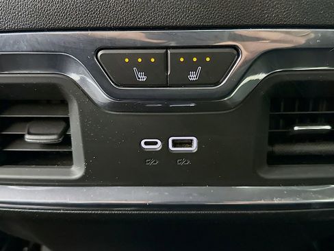 Used 2024 GMC Sierra 2500 Denali w/ Denali Reserve Package image 26