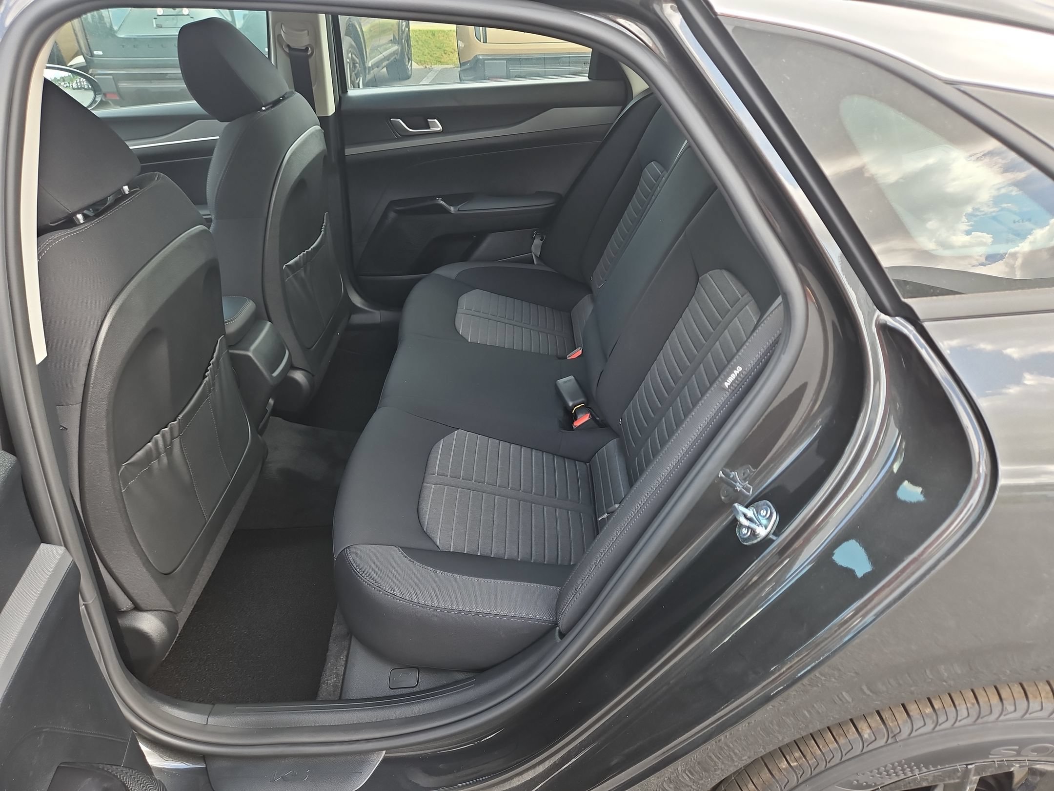 New 2026 Kia K5 LXS FWD image 30