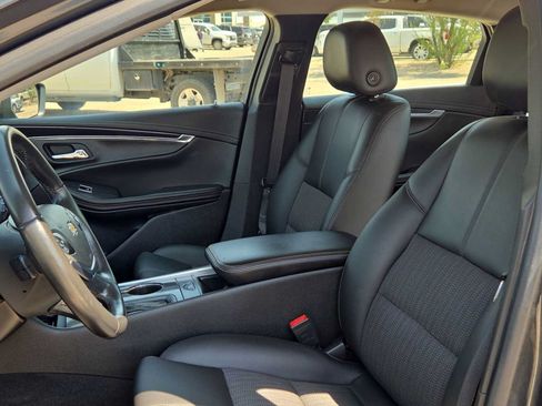 Used 2018 Chevrolet Impala LT FWD image 15