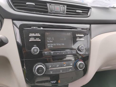 Used 2017 Nissan Rogue Sport S w/ S Appearance Package image 18