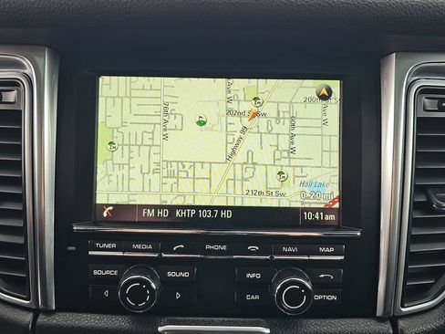 Used 2015 Porsche Macan S AWD/4WD image 22