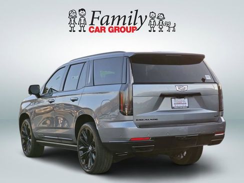 Used 2026 Cadillac Escalade Platinum Sport w/ LPO, ONYX Package image 3