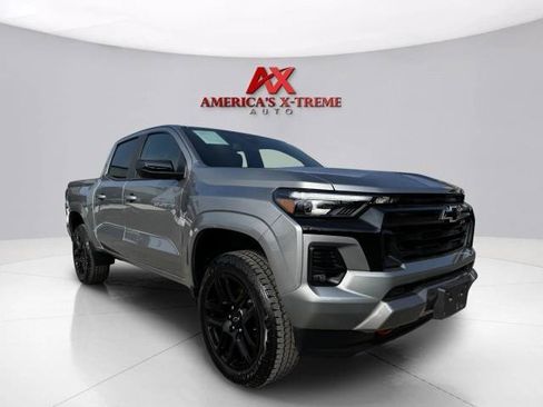 Used 2025 Chevrolet Colorado Z71 w/ Z71 Convenience Package 2 AWD/4WD image 8