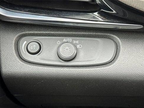 Used 2024 Buick Envista Avenir image 42