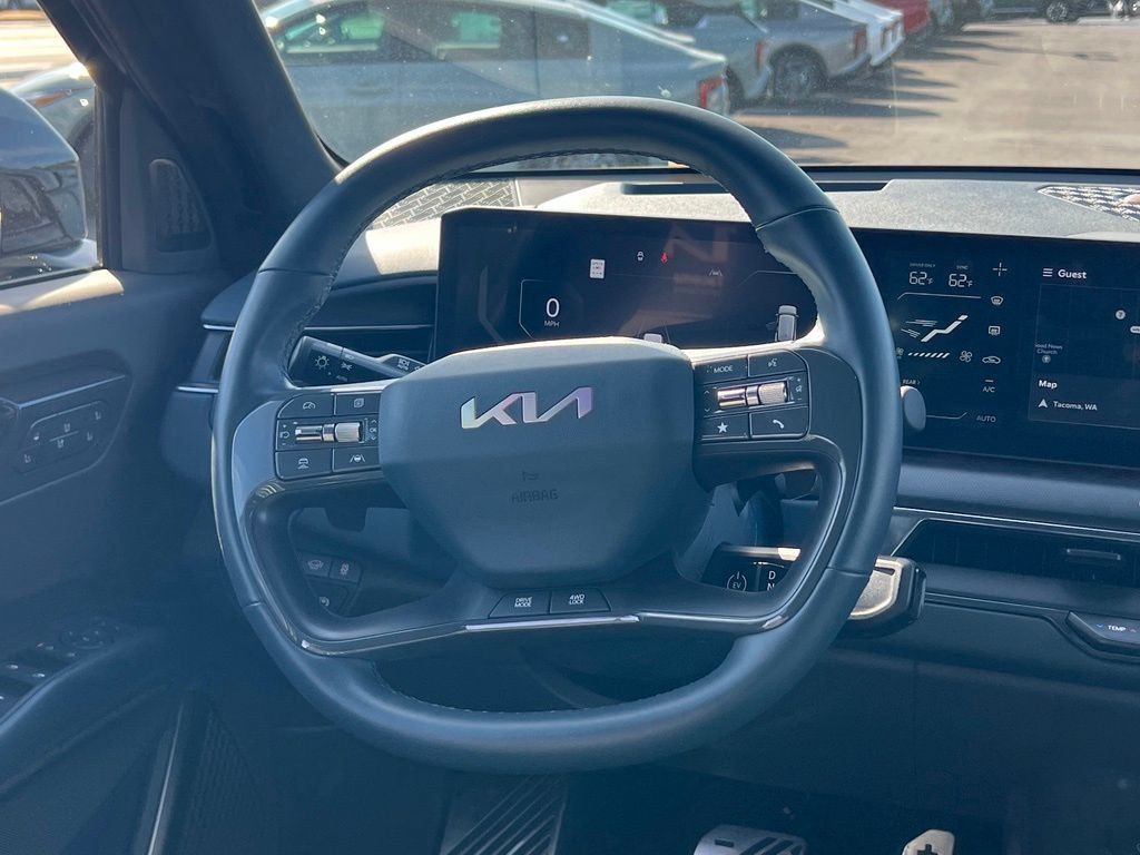 Certified 2024 Kia EV9 GT-Line AWD/4WD image 16