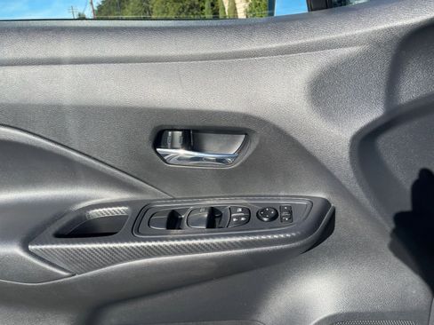 Used 2025 Nissan Versa SV FWD image 18