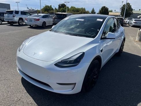 Used 2022 Tesla Model Y Performance AWD/4WD image 2