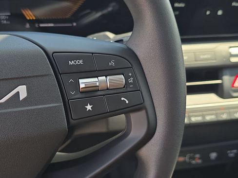 New 2026 Kia K4 FWD image 31