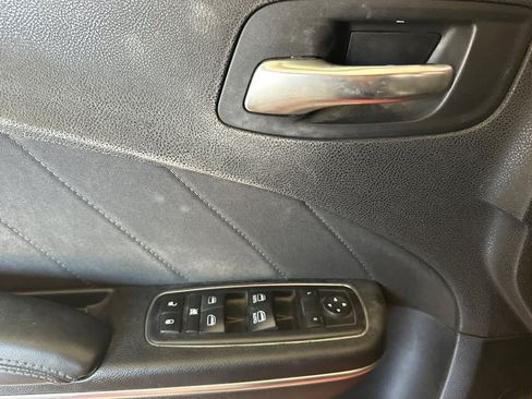 Used 2017 Dodge Charger SXT RWD image 15