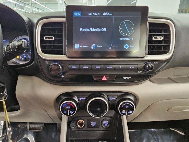 Used 2021 Hyundai Venue SEL FWD image 15