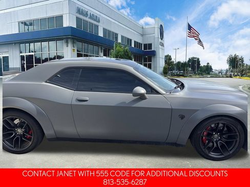 Used 2023 Dodge Challenger SRT Hellcat RWD image 3
