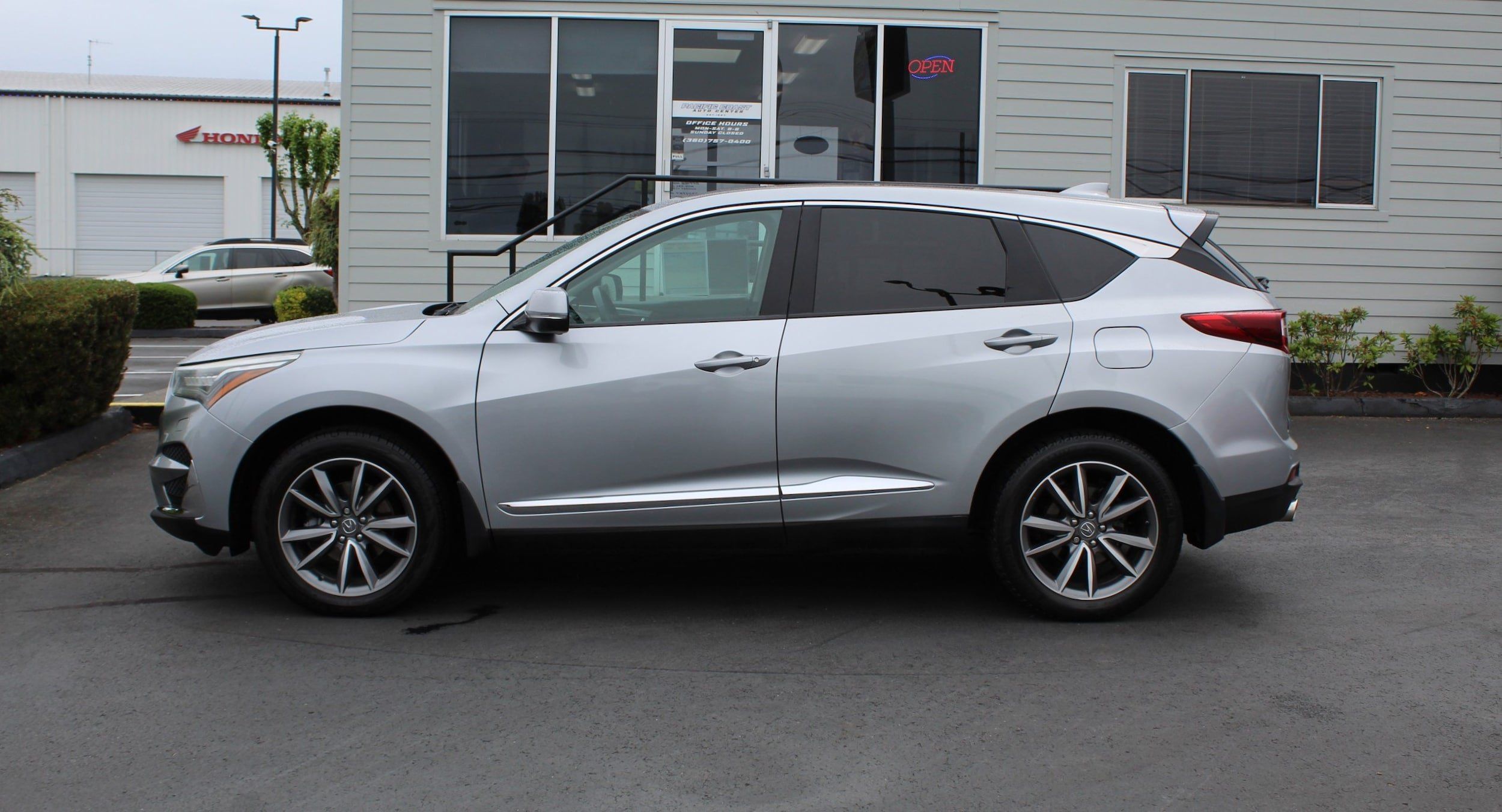 Used 2019 Acura RDX w/ Advance Package AWD/4WD image 3