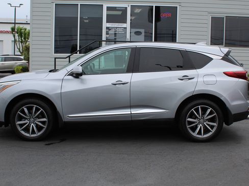 Used 2019 Acura RDX AWD w/ Advance Package image 3