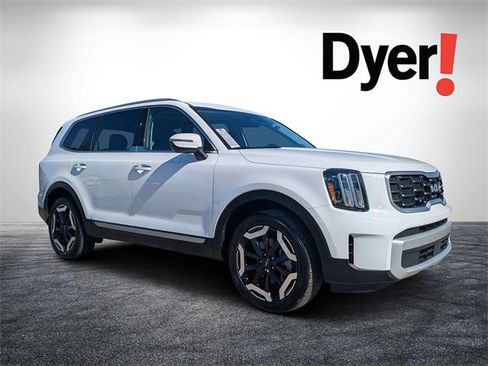 Certified 2025 Kia Telluride S image 1