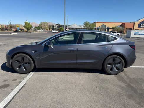 Used 2018 Tesla Model 3 Long Range image 3