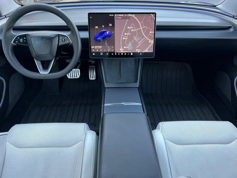Used 2024 Tesla Model 3 Performance image 3