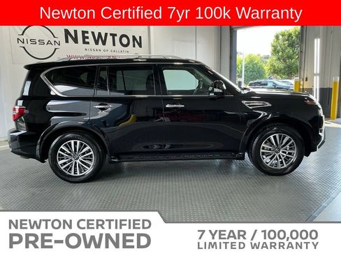 Used 2024 Nissan Armada SL w/ Captain's Chairs Package RWD image 4