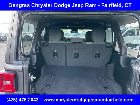 Certified 2025 Jeep Wrangler Unlimited Sahara AWD/4WD image 31