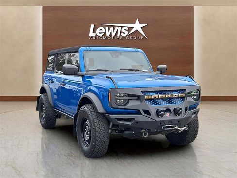 Used 2022 Ford Bronco Black Diamond image 6