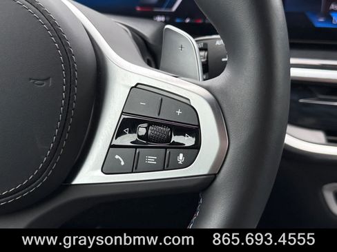 Used 2026 BMW X7 M60i AWD/4WD image 28