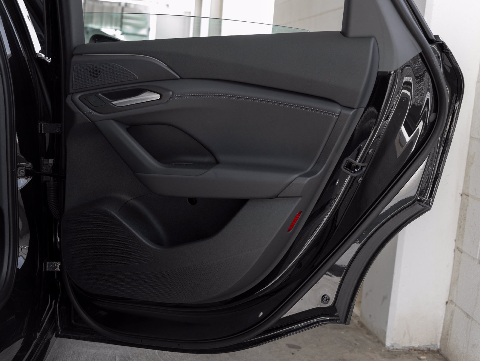 Used 2025 Audi A6 e-tron Premium w/ Ultra Package AWD/4WD image 24
