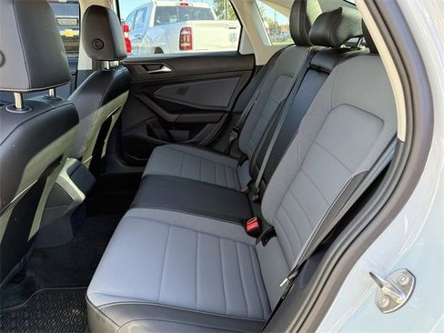 Certified 2025 Volkswagen Jetta SE image 26