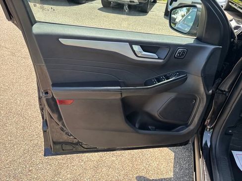 Used 2025 Ford Escape Platinum AWD/4WD image 7
