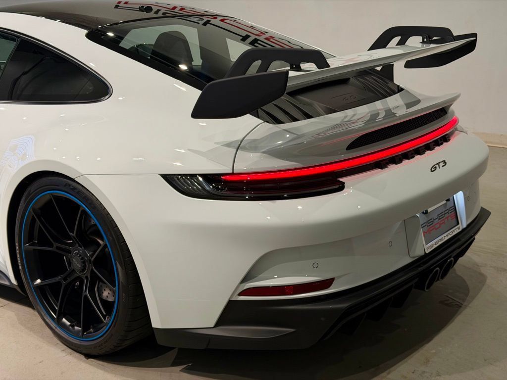 Used 2022 Porsche 911 GT3 w/ Extended Leather Package RWD image 11
