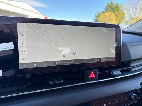 New 2026 Kia Carnival EX FWD image 28