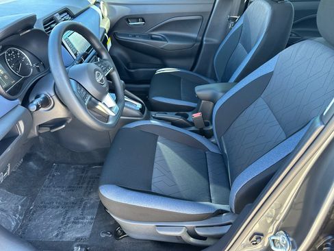 New 2025 Nissan Versa SV w/ Trunk Package image 9