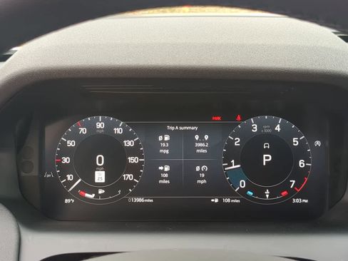 Used 2025 Land Rover Discovery Sport S image 36