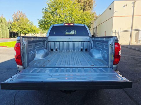 Used 2017 Toyota Tundra SR5 w/ SR5 Upgrade Package RWD image 42