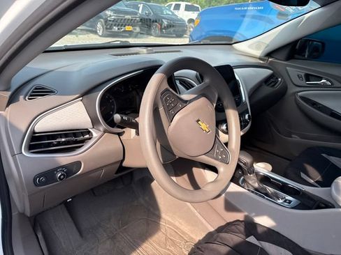 Used 2022 Chevrolet Malibu LT FWD image 8