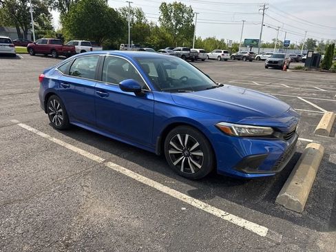 Used 2024 Honda Civic EX image 9