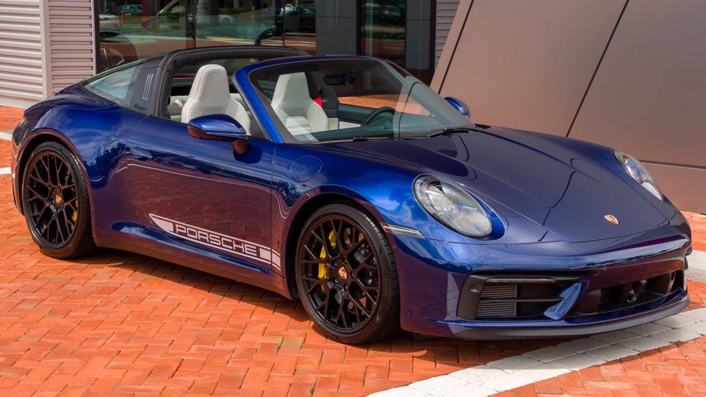 Used 2024 Porsche 911 Targa 4 GTS AWD/4WD image 11