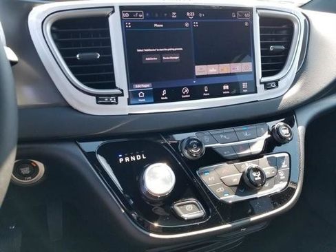 New 2026 Chrysler Voyager LX FWD image 12