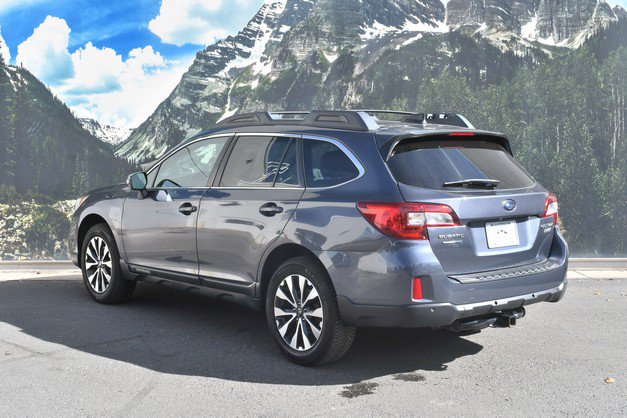 Used 2017 Subaru Outback 2.5i Limited AWD/4WD image 9