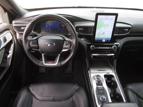 Used 2023 Ford Explorer ST w/ Equipment Group 401A image 18