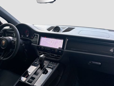Used 2023 Porsche Macan S w/ Premium Package Plus image 34