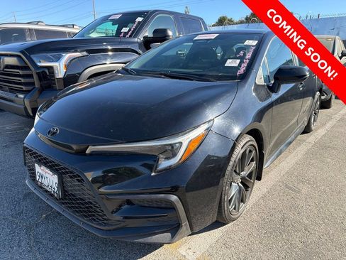 Used 2024 Toyota Corolla SE FWD image 3