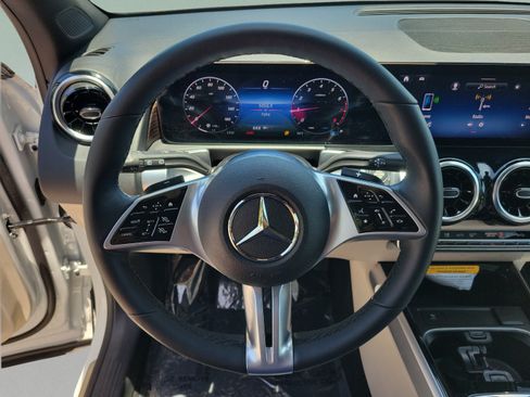 Used 2026 Mercedes-Benz GLB 250 image 23