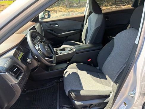 Used 2023 Nissan Rogue SV AWD/4WD image 14
