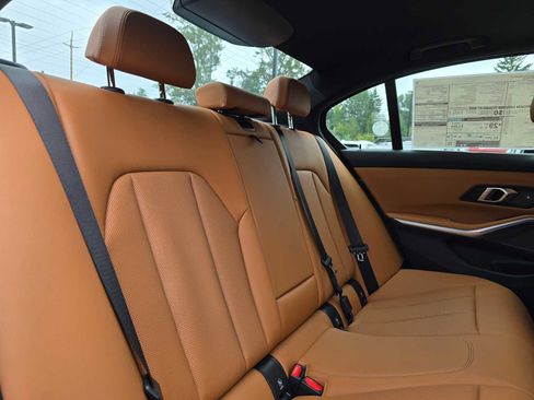 Used 2025 BMW 330i xDrive 330i xDrive w/ Premium Package image 14