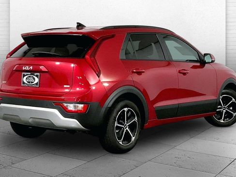 Certified 2024 Kia Niro EX FWD image 13