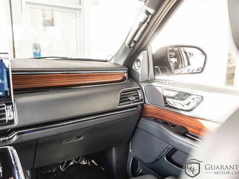 Used 2024 Lincoln Navigator L Reserve image 41