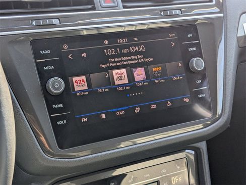 Used 2024 Volkswagen Tiguan SE image 20